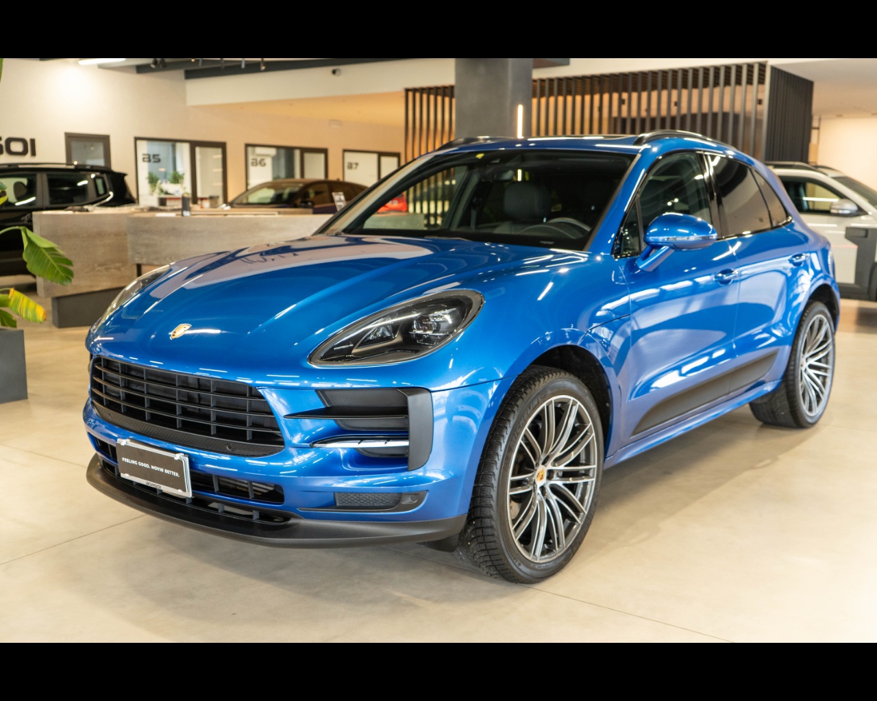 PORSCHE Macan