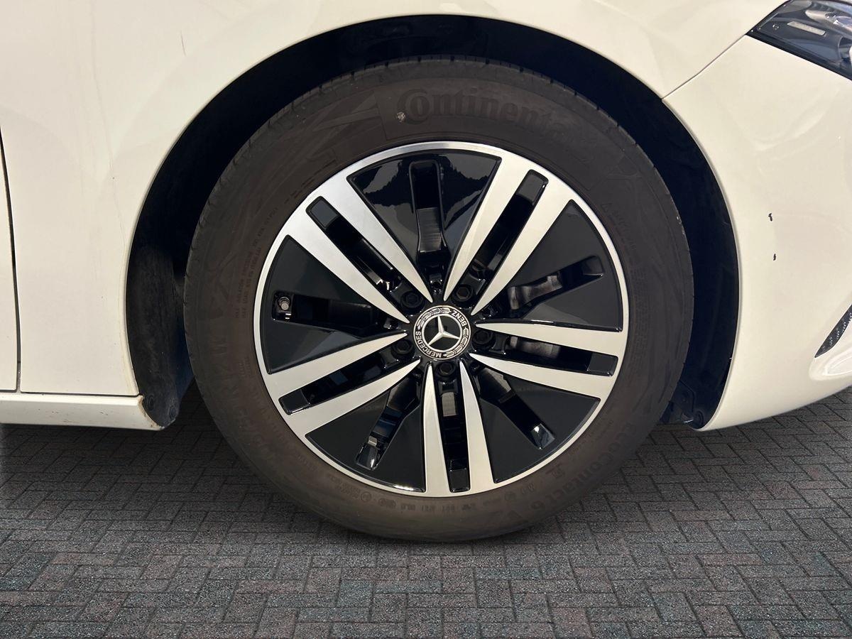 Mercedes Classe A Berlina Classe A Sedan 200 D Sport 4Matic 8G-DCT - 17