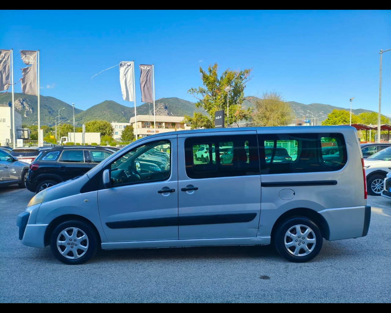 Foto PEUGEOT expert 2.0 hdi 120cv L2 tepee conf. 9p