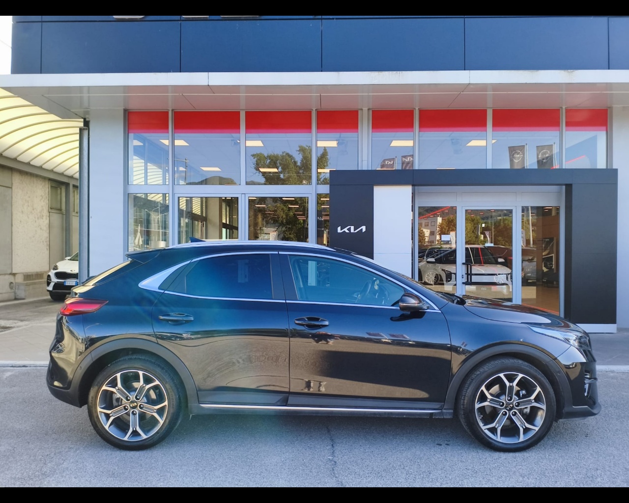 Foto KIA XCeed 1.6 crdi mhev Style 136cv imt