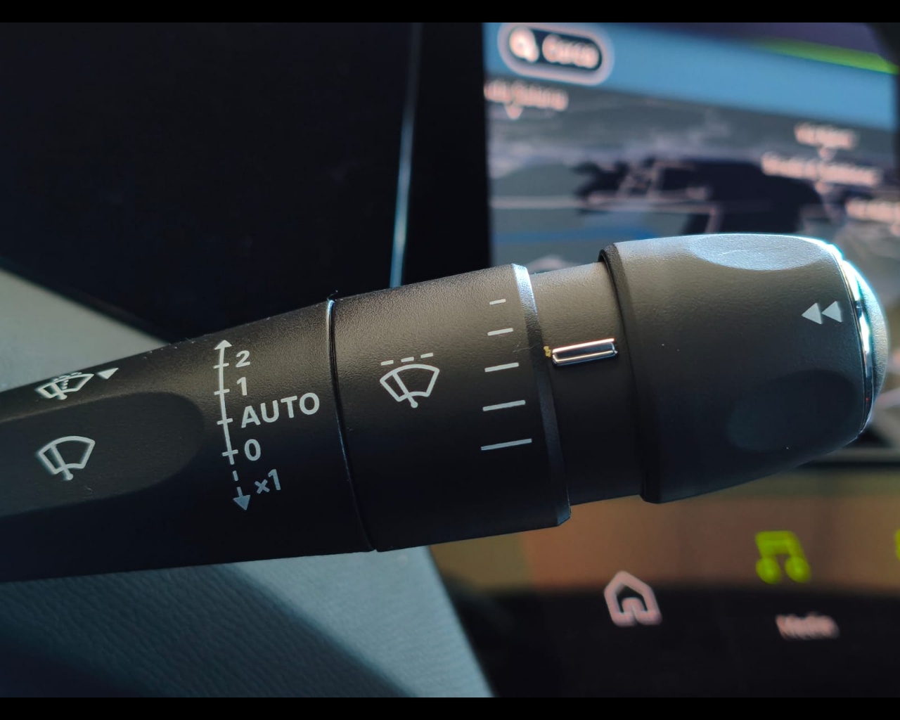 Foto PEUGEOT 408 1.2 hybrid GT 136cv e-dsc6