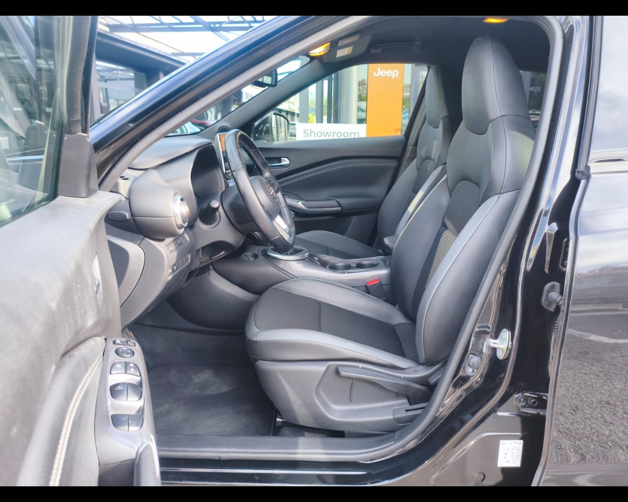 Foto NISSAN Juke 1.0 dig-t N-Connecta 114cv