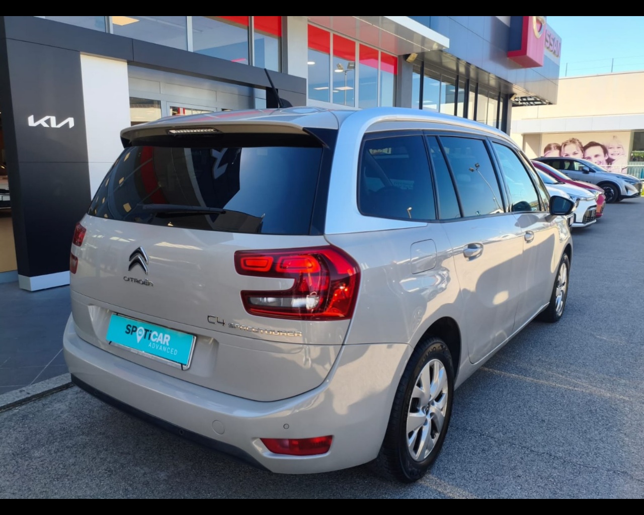 Foto CITROEN C4 Grand Spacetourer 1.5 bluehdi Business 7p. s&s 130cv eat8