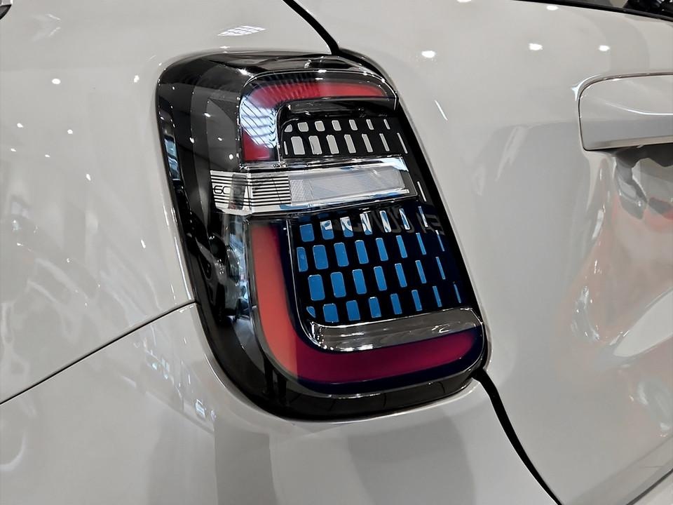 FIAT 600 Hybrid La Prima Hybrid 110cv Ibrida km0 - 20