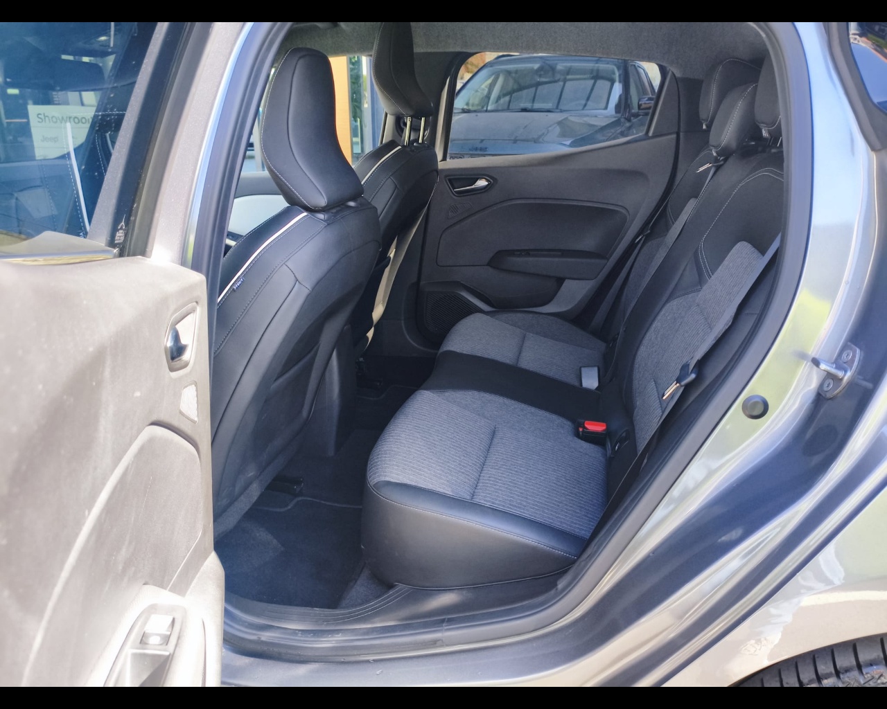 Foto RENAULT Clio 1.0 tce Techno Gpl 100cv