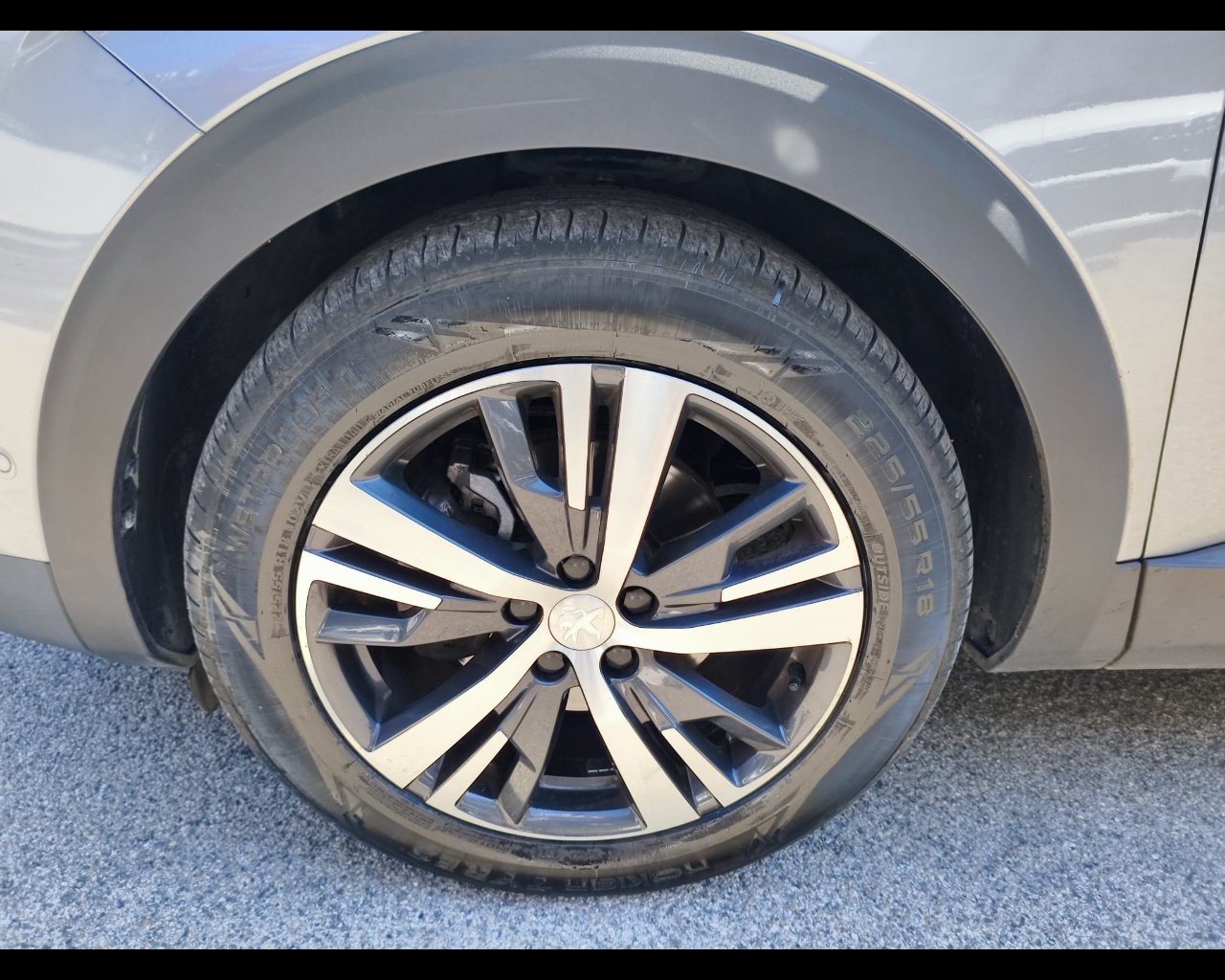 Foto PEUGEOT 3008 1.5 bluehdi Allure s&s 130cv eat8
