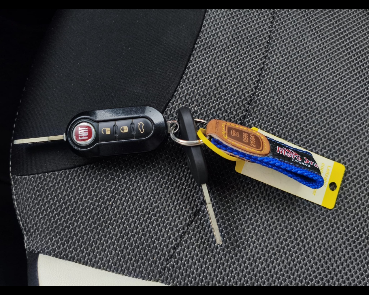 Foto FIAT 500L 1.6 mjt Trekking 120cv E6 (leggere descrizione)