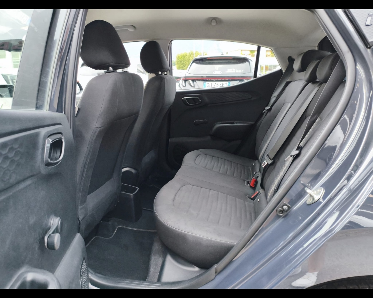Foto HYUNDAI i10 1.0 mpi Tech Connect Pack