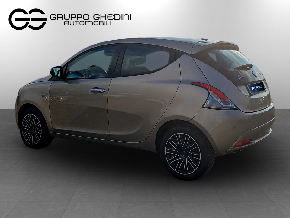 LANCIA Ypsilon 1.0 firefly hybrid Gold s&s 70cv Ibrido benzina Usato - 4
