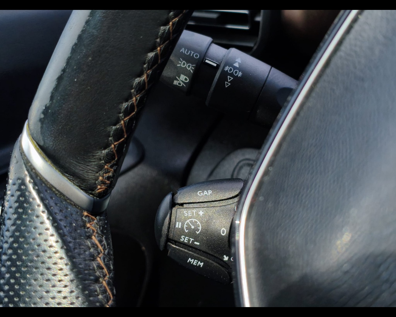 Foto PEUGEOT Rifter 1.5 bluehdi GT Line s&s 130cv