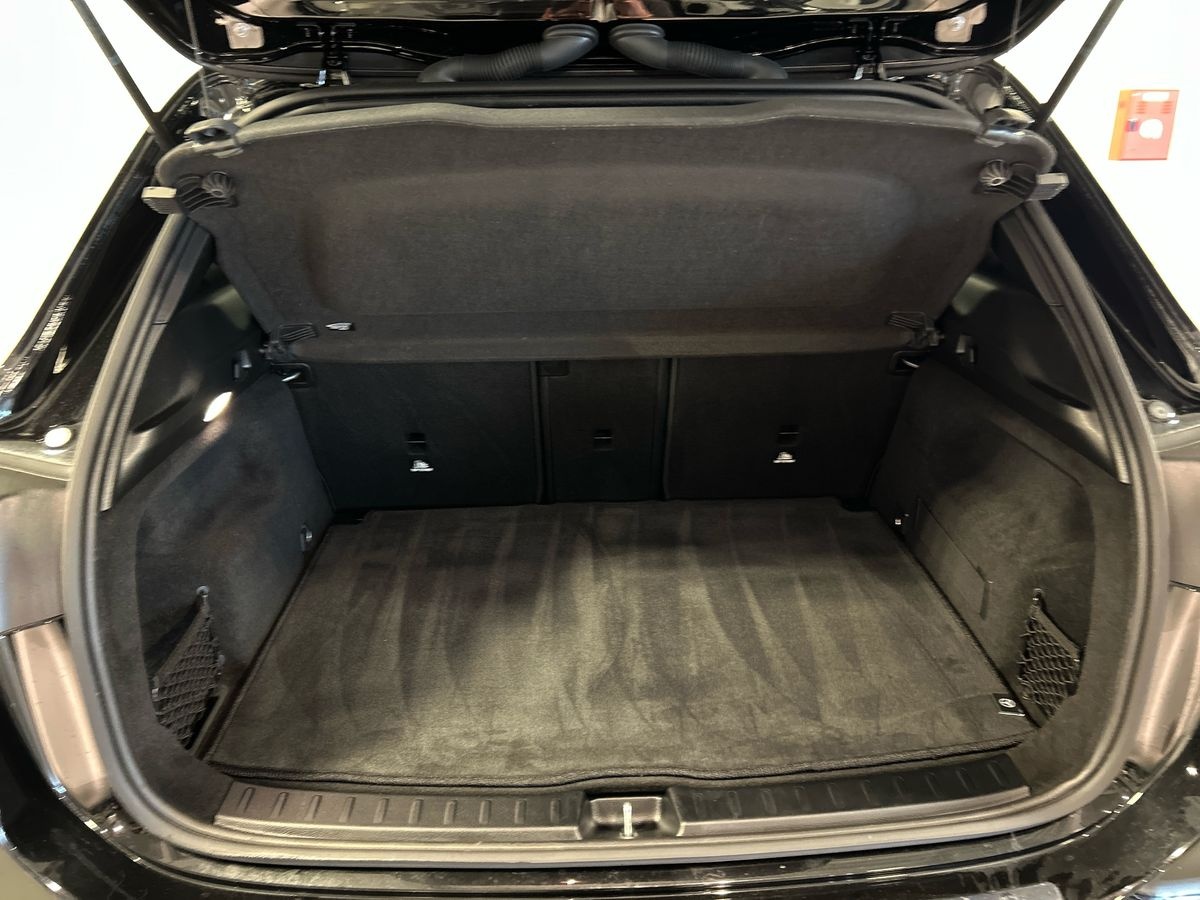 Mercedes GLA GLA 180 D Sport 8G-DCT - 8