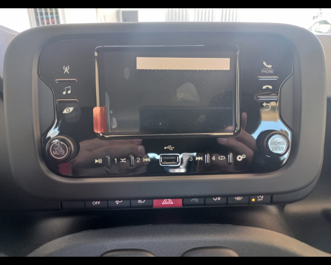 Foto FIAT Panda 1.0 firefly hybrid s&s 70cv 5p.ti