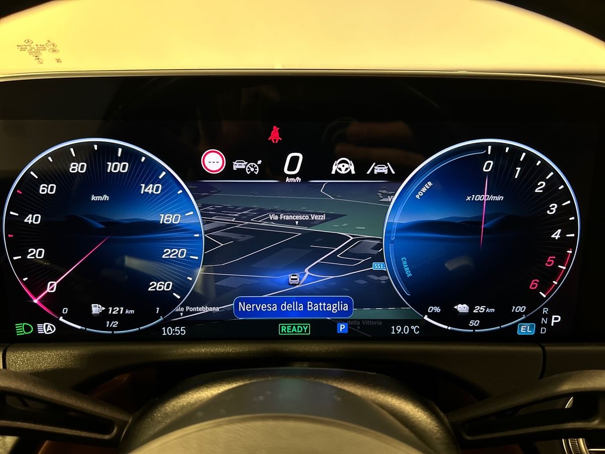 Mercedes  Classe E Station Wagon 300 de Plug in hybrid AMG Line Advanced 4Matic 9G-Tronic - 13