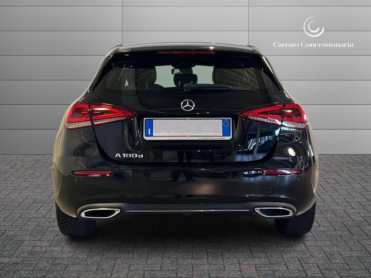 Mercedes Classe A Classe A 180 D Sport 8G-DCT - 4