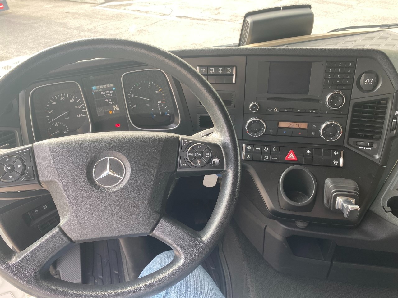 Mercedes Actros actros 1848 LS cab. Str.Sp. 2,3 Euro VI - 18