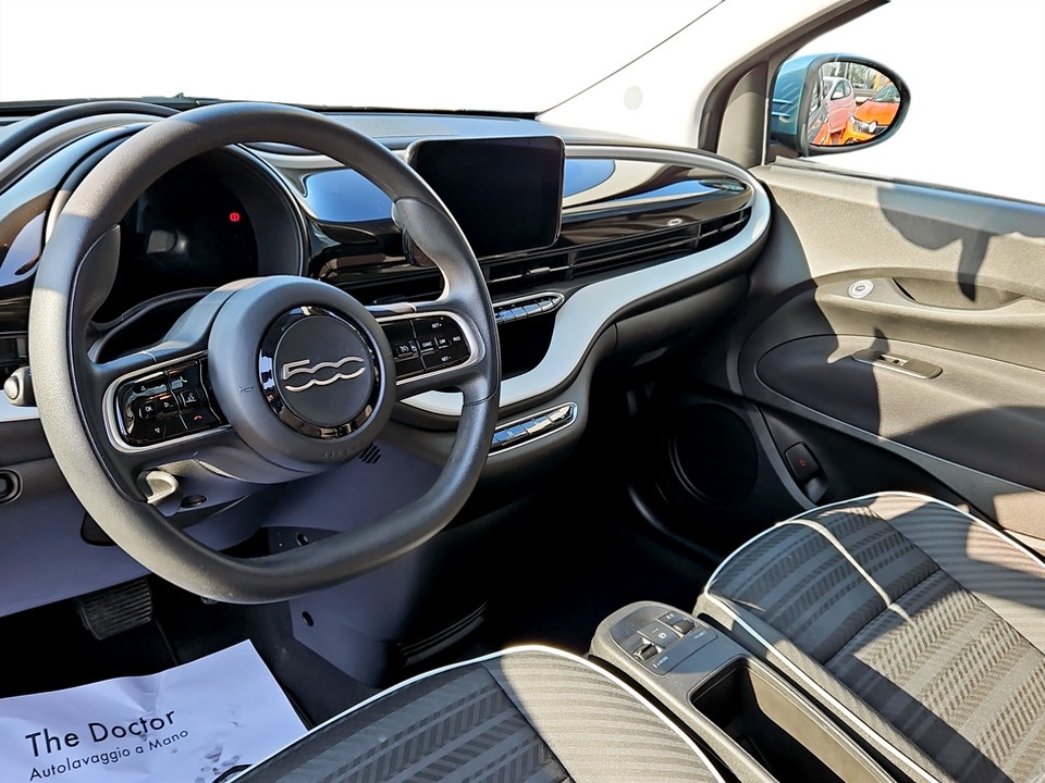 FIAT 500 500e 42 kWh Passion Elettrica usato - 5