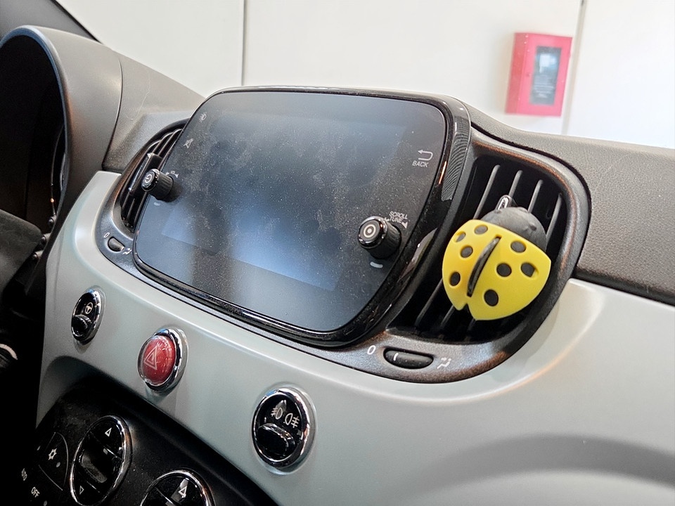 FIAT 500 500C 1.0 hybrid Dolcevita 70cv Ibrida usato - 14