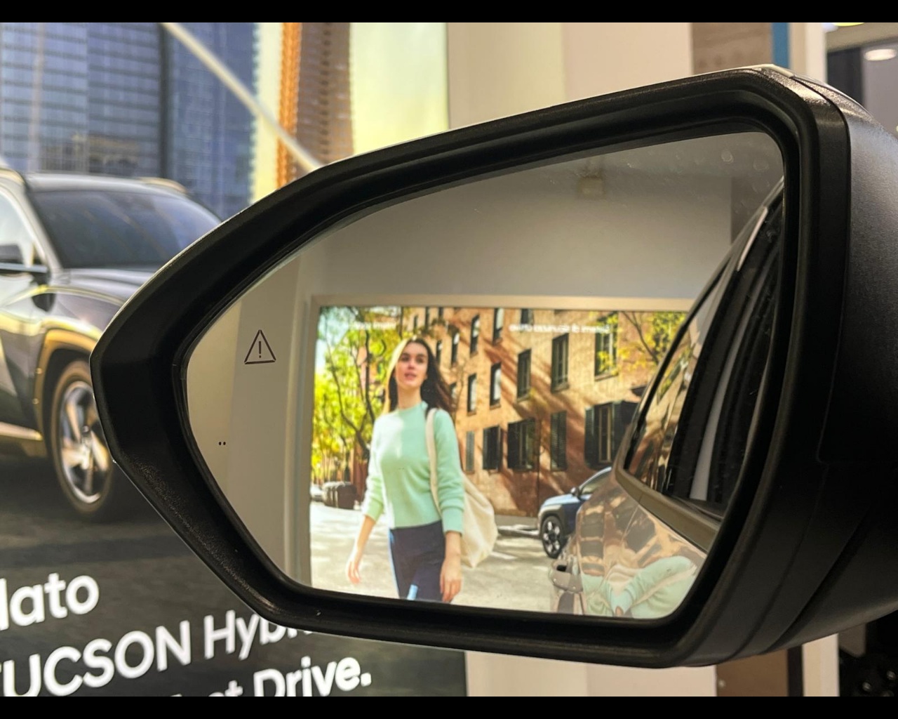 Foto HYUNDAI TUCSON PE 1.6HEV AT 2WD EXELLENCE+LP+PP