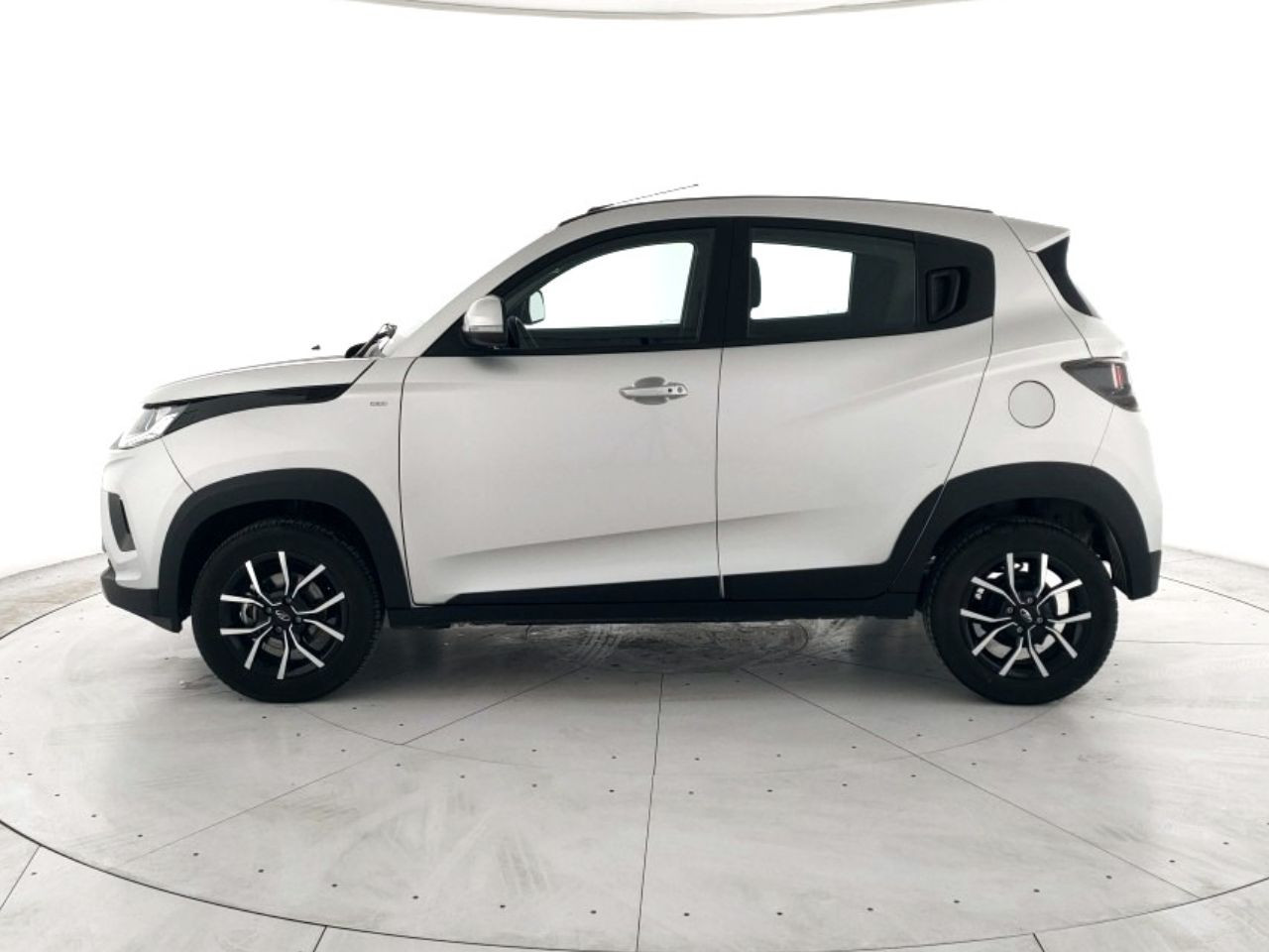 Mahindra KUV100 Usato 2025 KUV100 San Zeno Naviglio