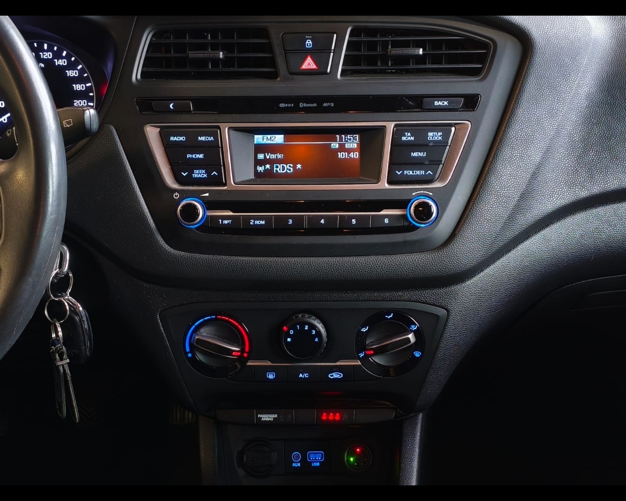 Foto HYUNDAI i20 5p 1.2 Comfort econext 84cv