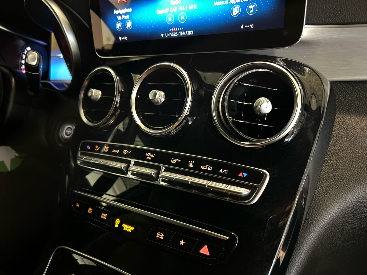 Mercedes GLC Coupé GLC Coupe 300 de Plug in hybrid (de EQ-POWER) Premium 4Matic 9G-Tronic Plus - 14