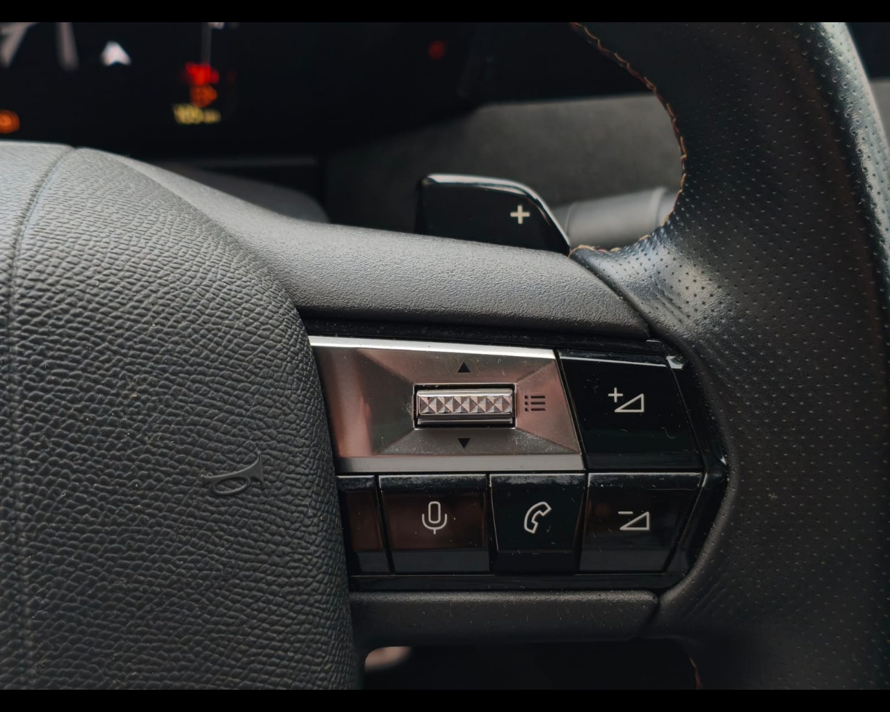 Foto DS DS4 1.5 bluehdi Performance Line+ 130cv auto