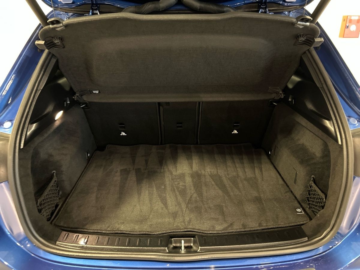 Mercedes  GLA 200 D Progressive Advanced 8G-DCT - 8
