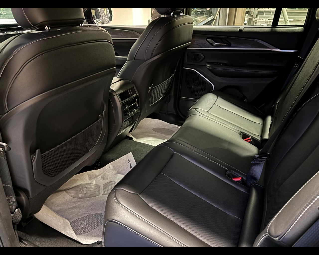 Foto JEEP GRAND CHEROKEE PLUG-IN HYBRID MY24 424 LIMITED 2,0 4XE PHEV 380CV AT8