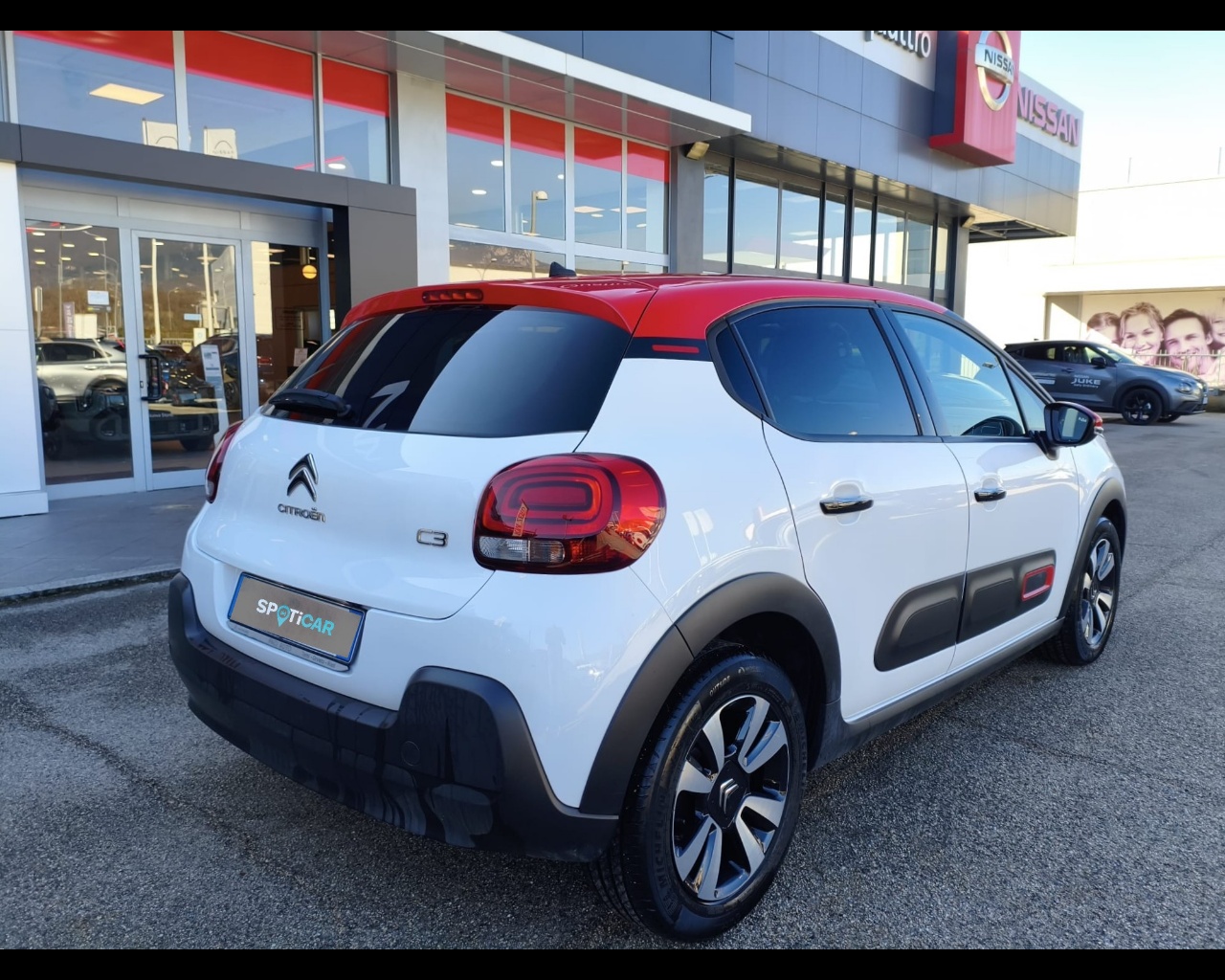 Foto CITROEN C3 1.2 puretech Shine s&s 83cv neopatentati