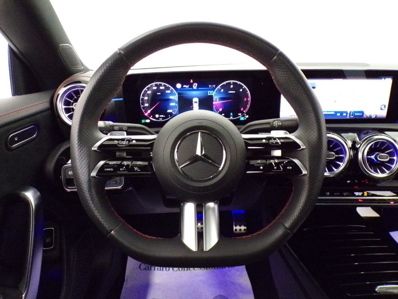 Mercedes  CLA Shooting Brake 200 D AMG Line Advanced Plus 8G-DCT - 17