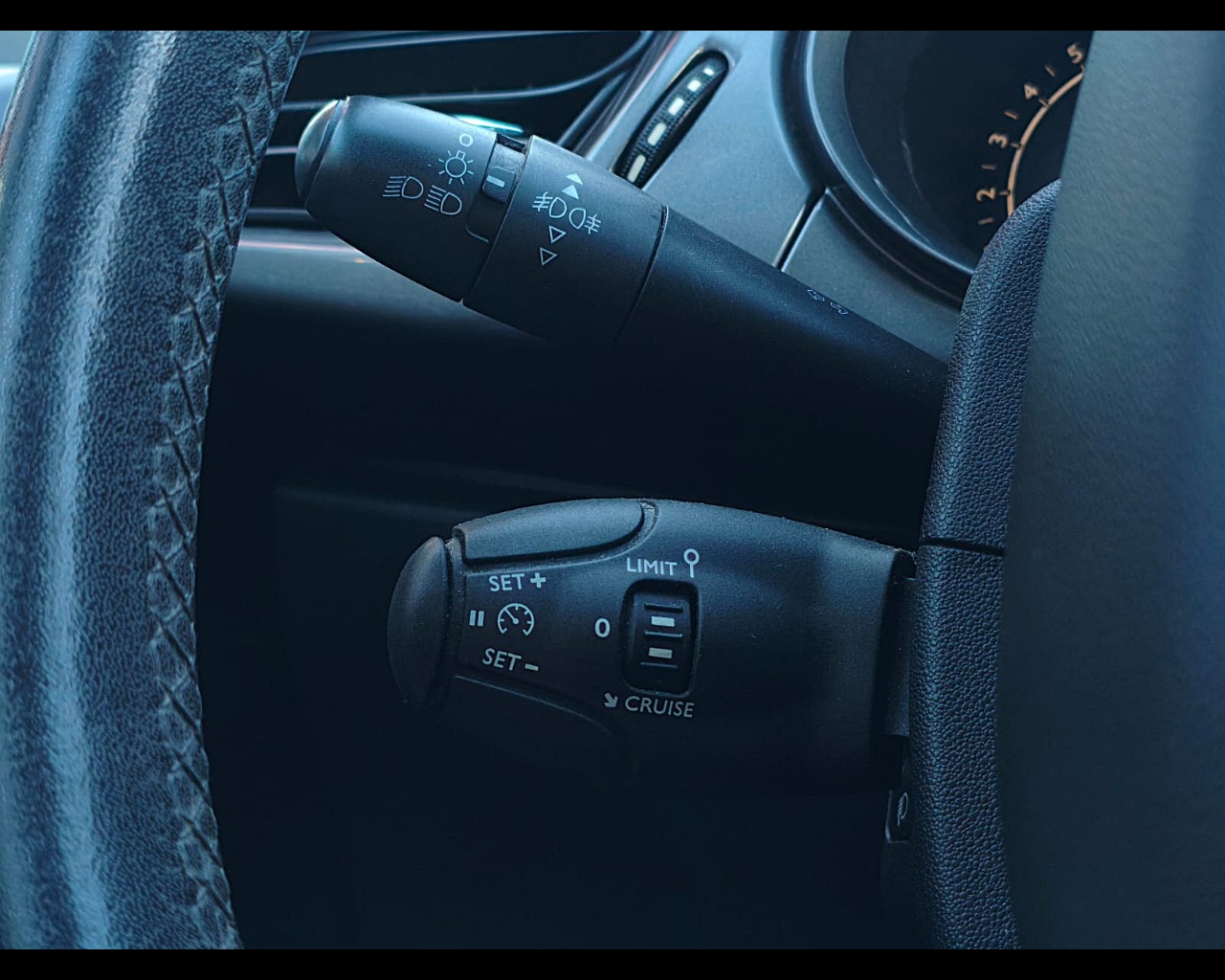 Foto CITROEN C3 1.2 puretech (vti) Exclusive 82cv FL