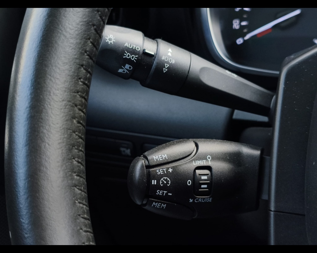 Foto CITROEN C3 Aircross 1.2 puretech Shine s&s 110cv