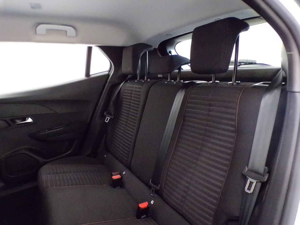 Peugeot 2008 2008 1.5 BlueHDi 110cv Active - 13