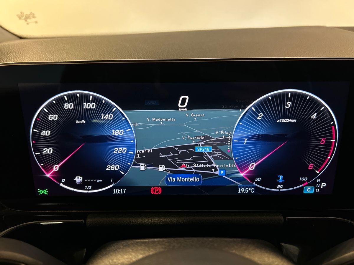 Mercedes  GLA 180 D Advanced 8G-DCT - 13