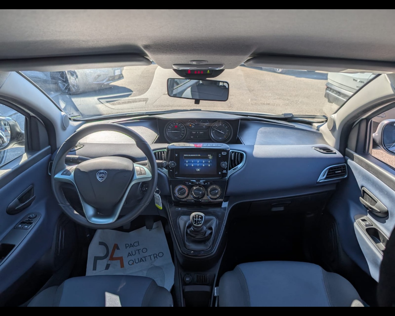 Foto LANCIA Ypsilon 1.0 firefly hybrid Platino s&s 70cv