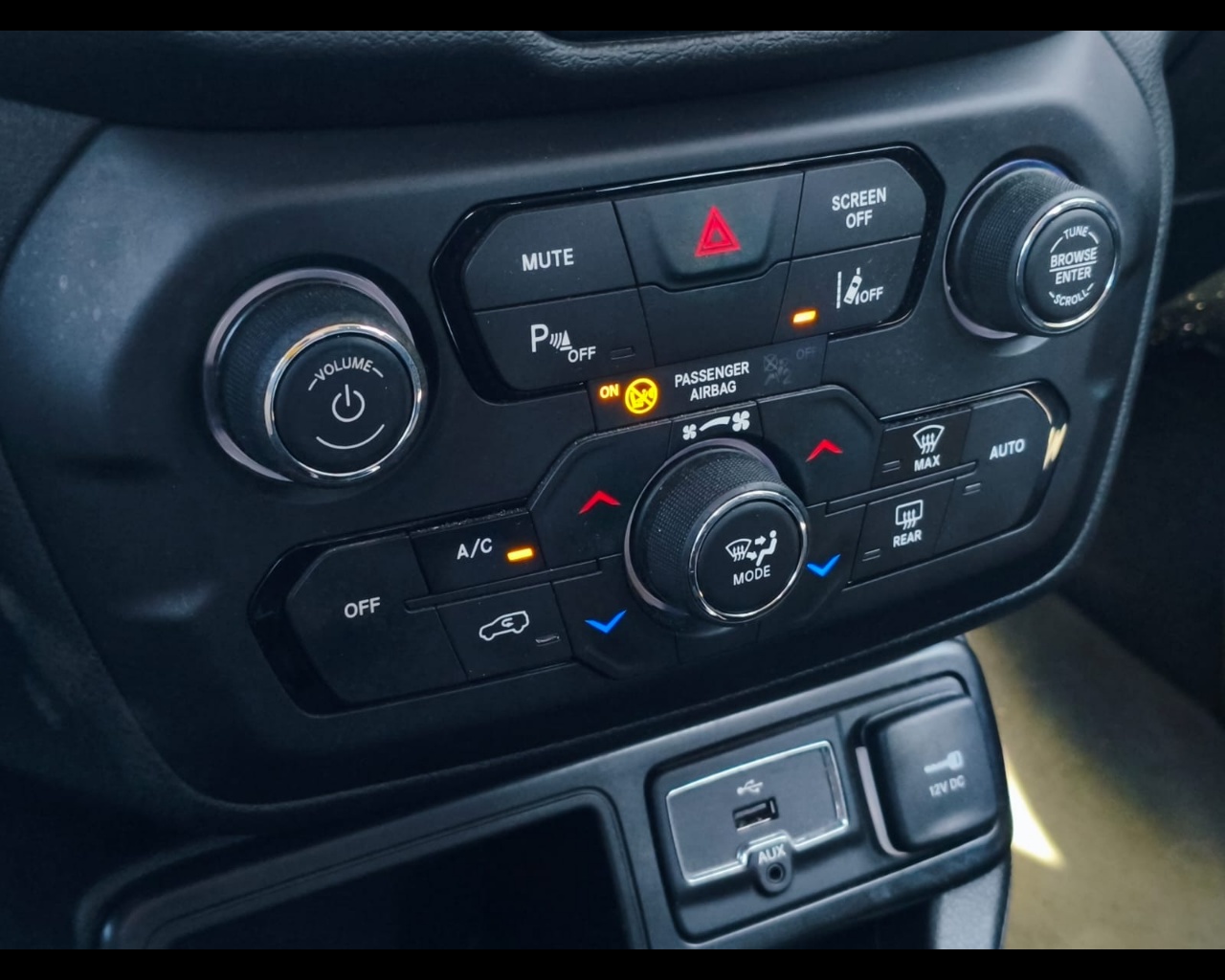 Foto JEEP Renegade 1.6 mjt Limited 2wd 130cv N1