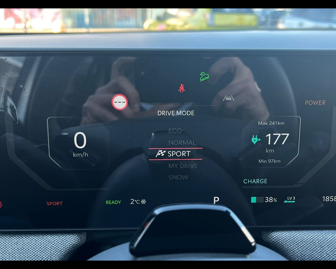 Foto KIA EV3 LR FWD EARTH