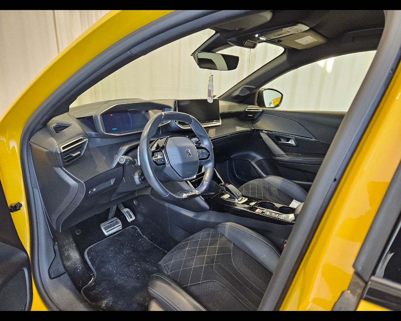 PEUGEOT 208 1.2 puretech GT Pack s&s 100cv eat8 Benzina Usato - 4