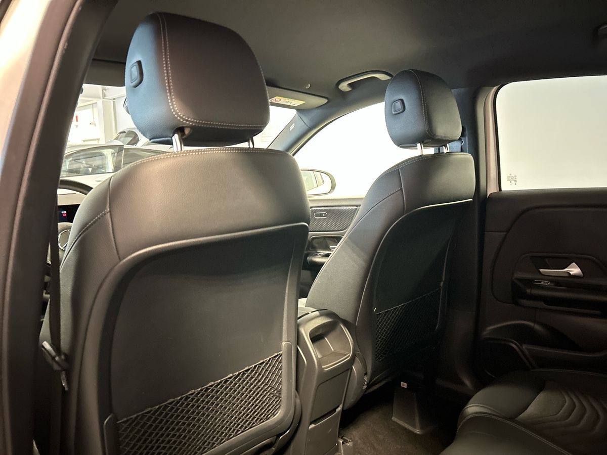 Mercedes GLA GLA 180 D Advanced 8G-DCT - 18