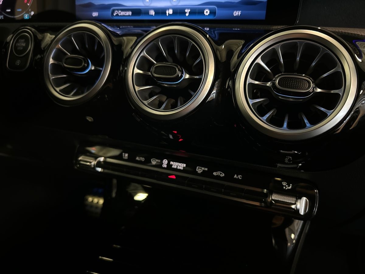 Mercedes  Classe A 180 Advanced Plus AMG Line 7G-DCT - 14