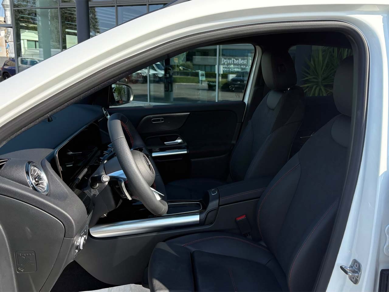 Mercedes GLA GLA 250e Plug-in hybrid Automatic AMG Line Extra - 4