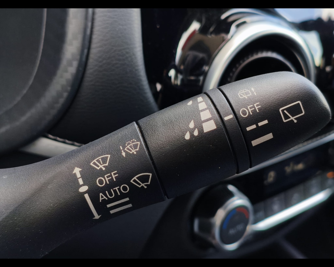 Foto NISSAN Juke 1.6 hev Premiere Edition