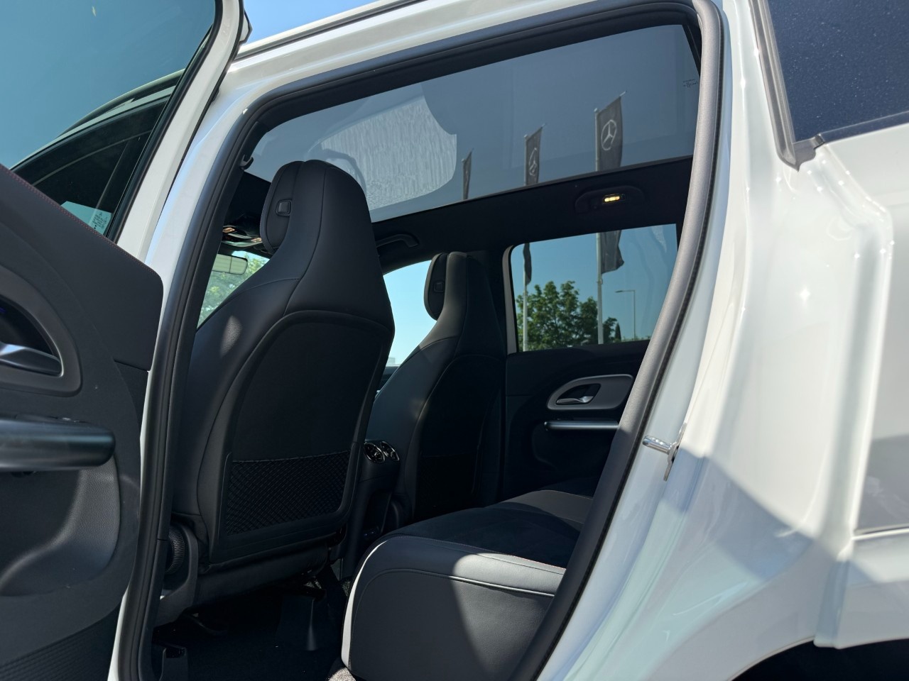 Mercedes GLB Elettrica GLB 250+ con tecnologia EQ Advanced Plus - 13