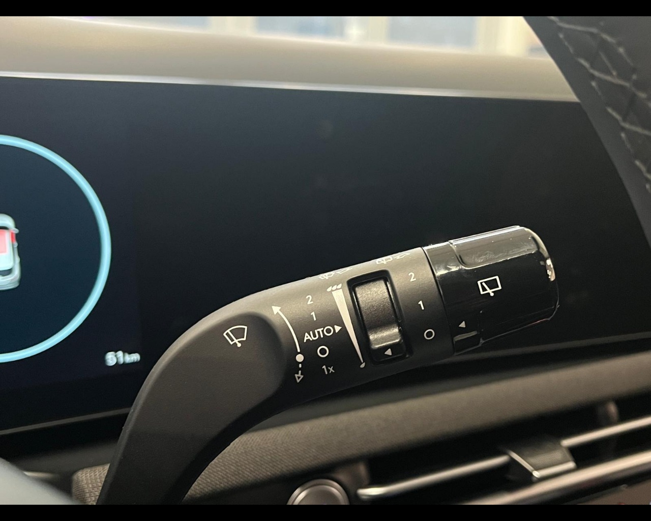 Foto HYUNDAI TUCSON PE 1.6HEV AT 2WD EXELLENCE+LP+PP