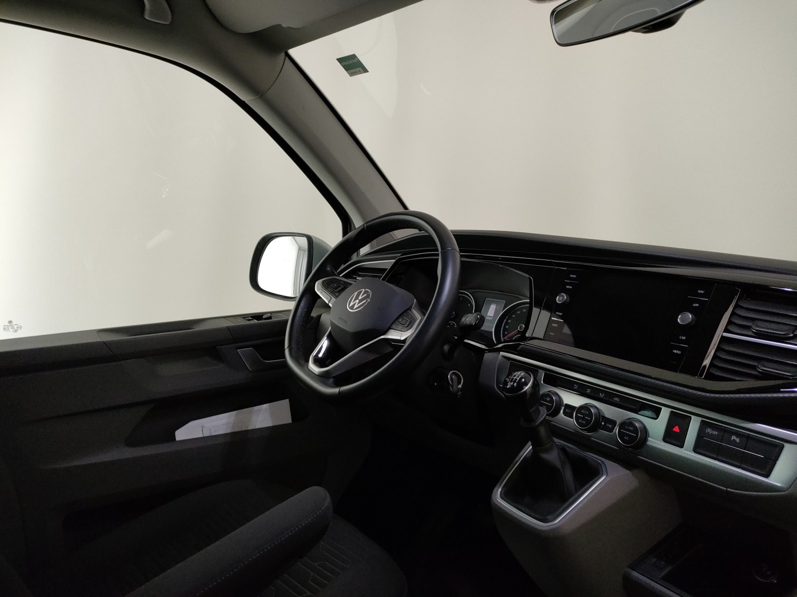 Volkswagen T6.1 Caravelle 30 Usato 2023 T6.1 Caravelle 30 Legnago