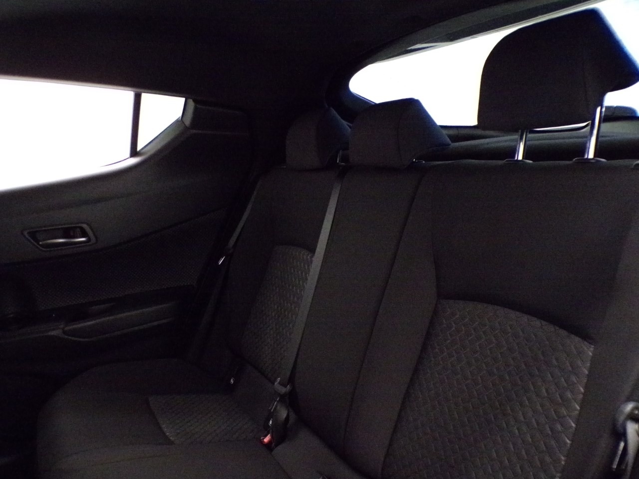 Toyota C-HR C-HR 2.0 Hybrid Trend E-CVT - 14