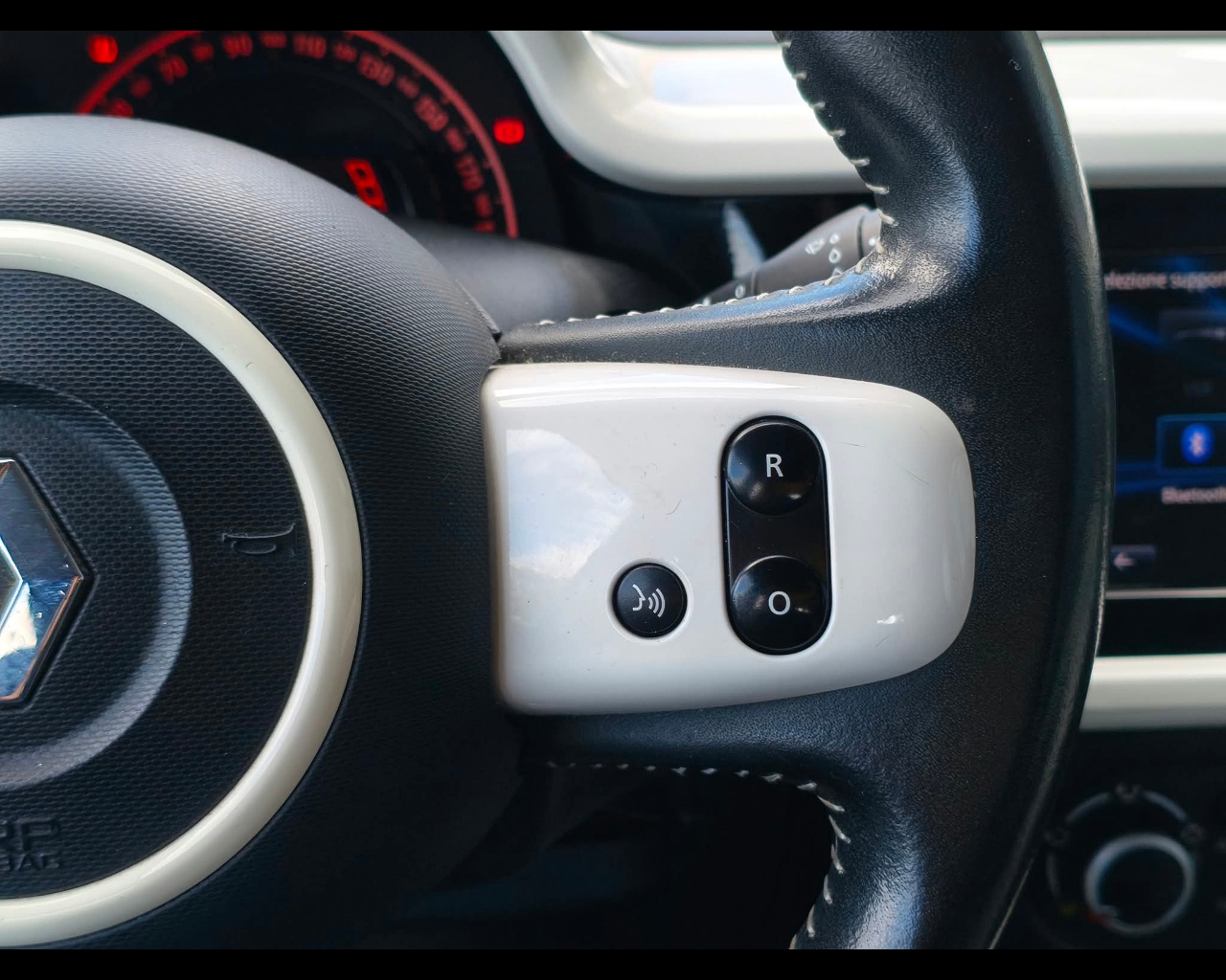 Foto RENAULT Twingo 1.0 sce Lovely2 s&s 69cv