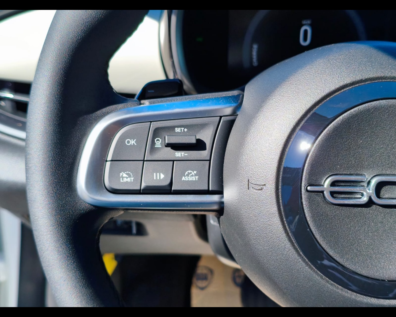 Foto FIAT 600 Hybrid My25 La Prima Hybrid 100cv
