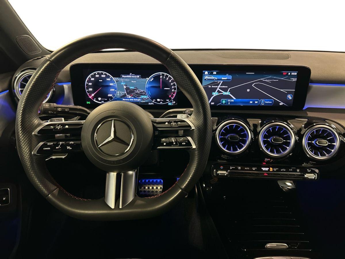 Mercedes  Classe A 250 e Plug-In-Hybrid Advanced Plus AMG Line Speedshift DCT AMG 8G - 11