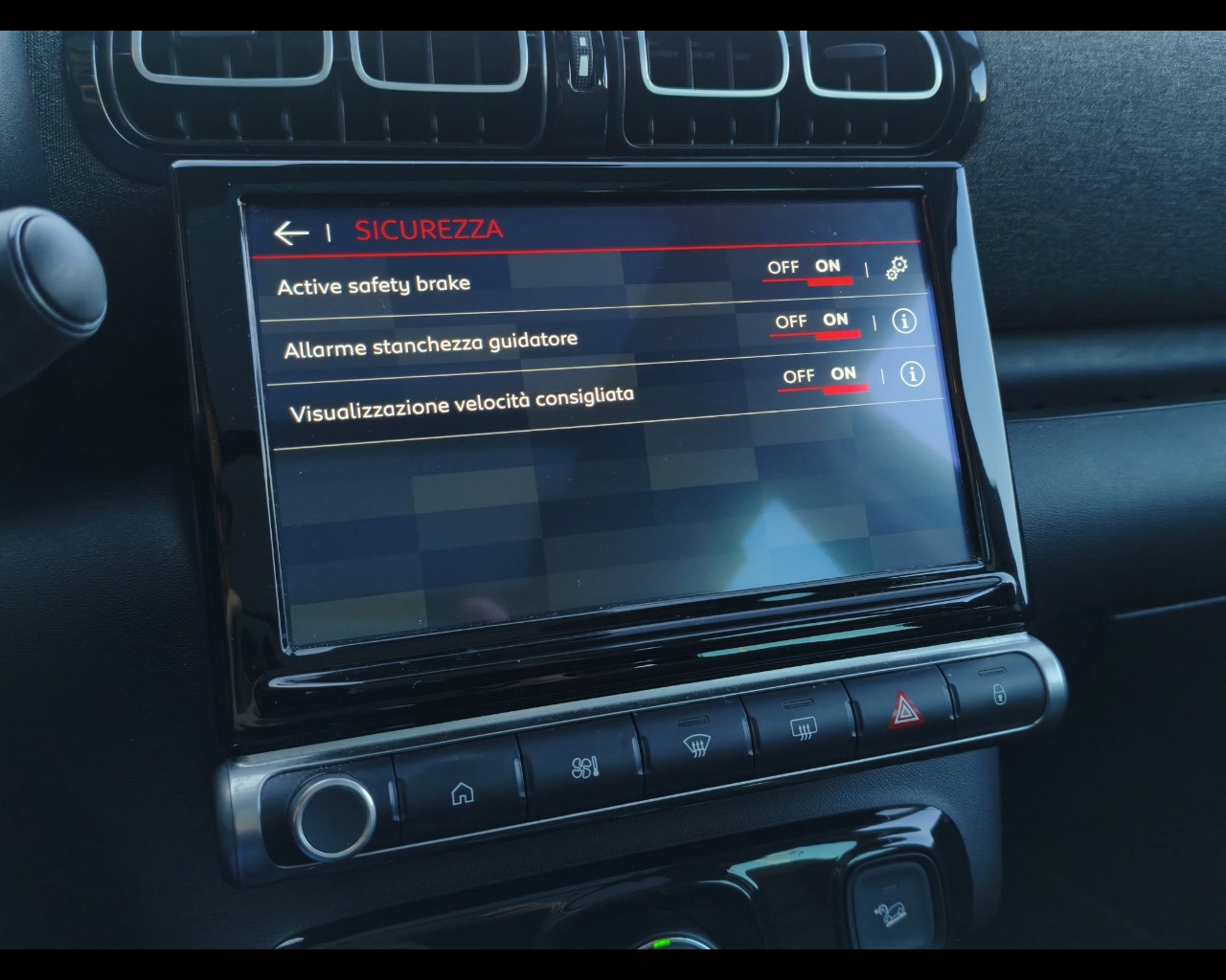 Foto CITROEN C3 Aircross 1.5 bluehdi Shine Pack s&s 110cv